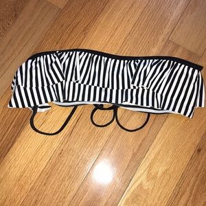 Lolli Swim: BIKINI TOP BLACK & WHITE STRIPE